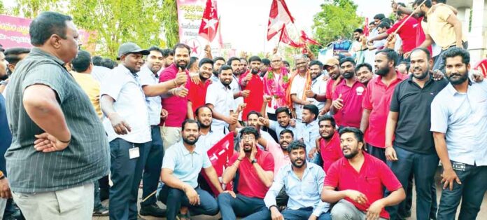 కార్మికులకు అండగా సీఐటీయూ