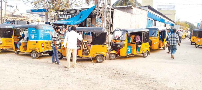 The Stopped Auto Wheels