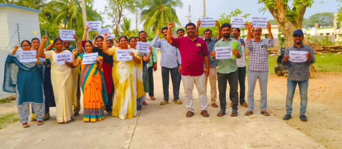 కేజీబీవీ, యుఆర్ఎస్ సమగ్ర శిక్ష ఉద్యోగులకు మినిమం బేసిక్ పే ఇవ్వాలి