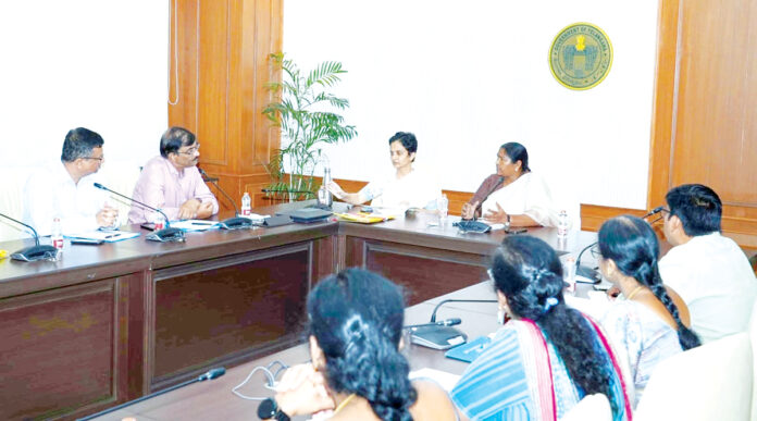 నిధులు దుర్వినియోగమైతే కఠిన చర్యలు