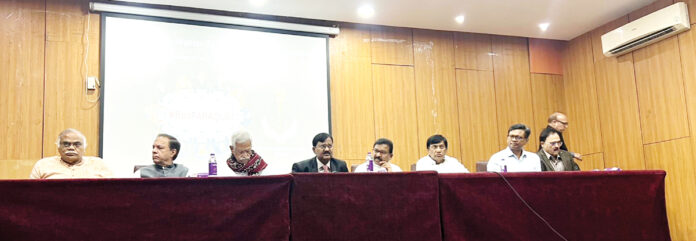 Paraquat dichloride is more dangerous than cyanide