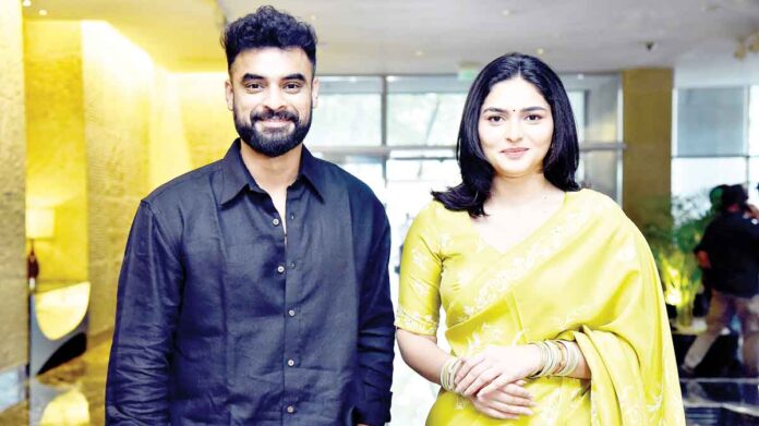 మనుషులంతా ఒక్కటే..