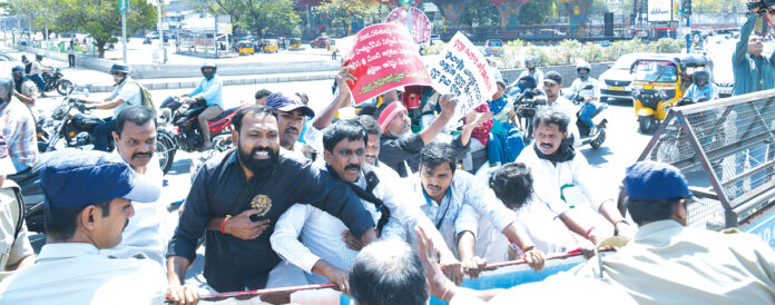 Dharna tense over Kummera incident