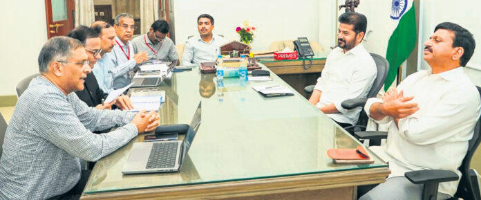 సీఎంతో ఆర్థికవేత్త సుబ్రమణియన్ భేటీ