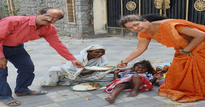 నిరాశ్రయులకు కడుపు నిండా భోజనం