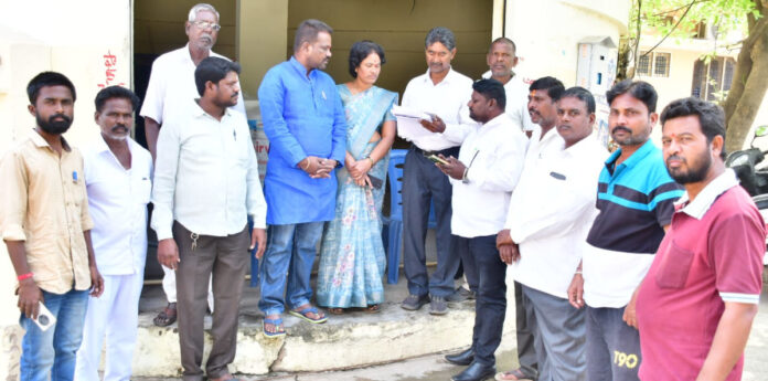 Online registration is required for farmer identity card.