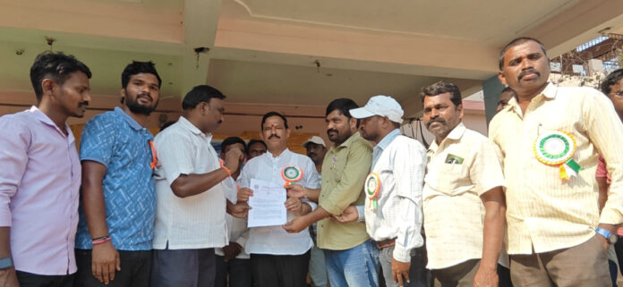 CPS should be abolished and the old pension system should be restored.