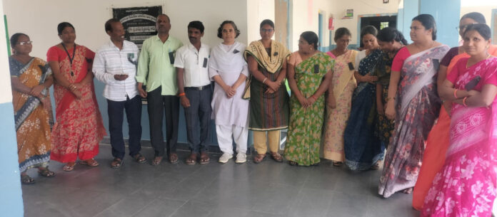 కేజీబీవీ ఉద్యోగులను రెగ్యులరైజ్ చేయాలి