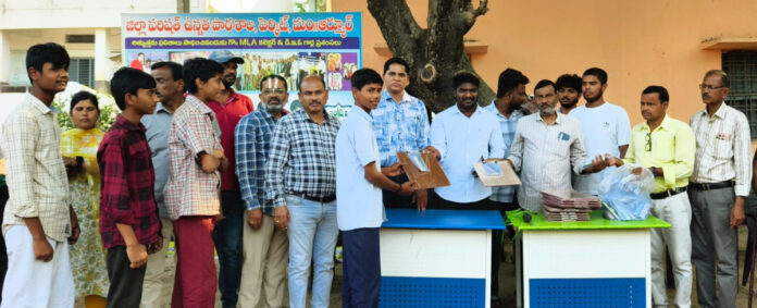 Distribution of exam materials to Perikit students
