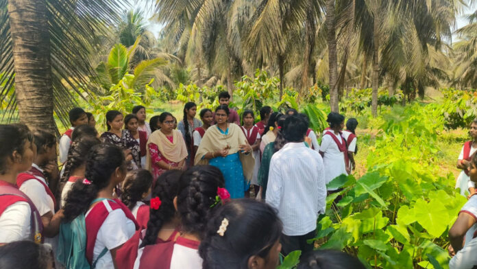 Students visited the Agricultural College