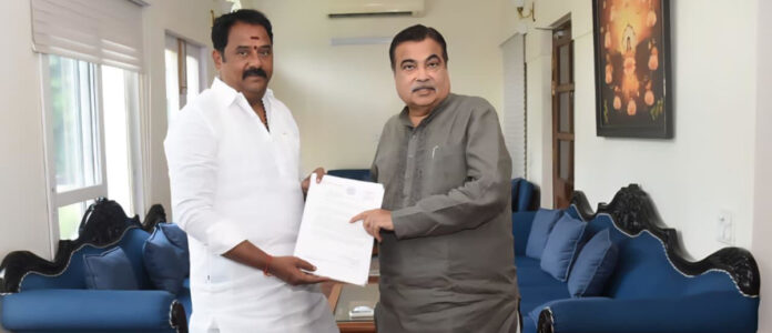 MLA meets Union Minister for Kamareddy Outer Ring Road