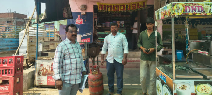 Cases filed against illegal storage of gas cylinders in Kamareddy district