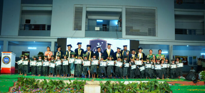 టైంస్కూల్ లో గ్రాడ్యుయేషన్ డే వేడుకలు