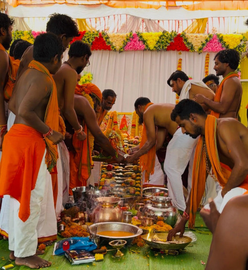 సుల్తాన్ పేట్ లో హనుమాన్ స్వాముల పడిపూజ