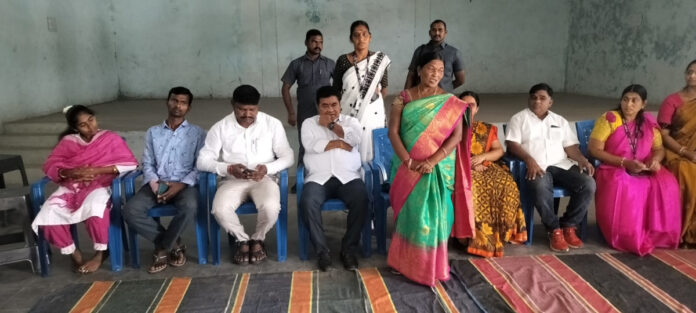 మహిళలు అన్ని రంగాల్లో రాణించాలి