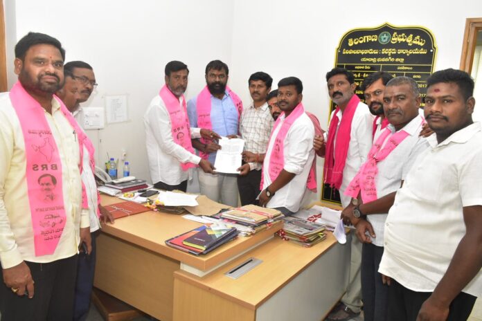 మున్సిపల్ సమావేశం ఏర్పాటు చేయాలని వినతి…