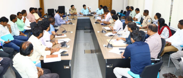 Stray dog ​​attacks should be prevented.