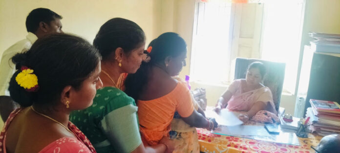 గానుగుబండలో స్త్రీనిధి నిధులు గోల్ మాల్