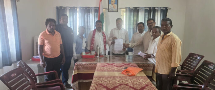 The digital attendance system for employed workers should be abolished.