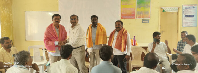 Kunchala Srinivas Reddy as the Honorary President of the Mandal Sarpanch Forum