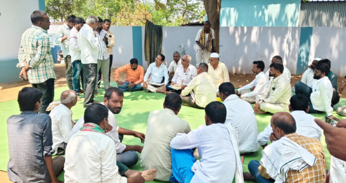 ఆలయ భూములు కౌలు వేలం పాట