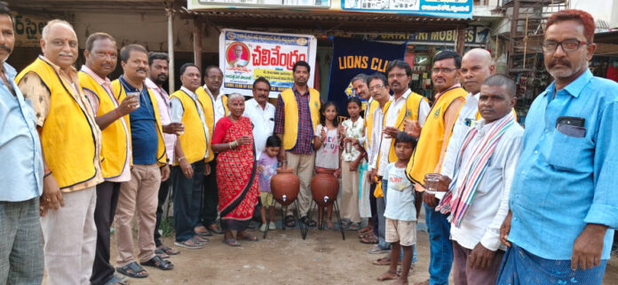 వాలుగొండ సత్తమ్మ జ్ఞాపకార్థం చలివేంద్రం ప్రారంభం