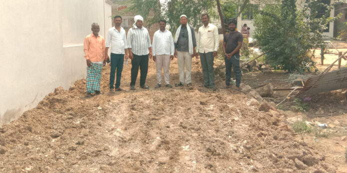 Roads are blocked in emergency areas.