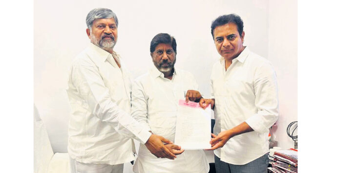 సిరిసిల్ల నేతన్నలను ఆదుకోండి