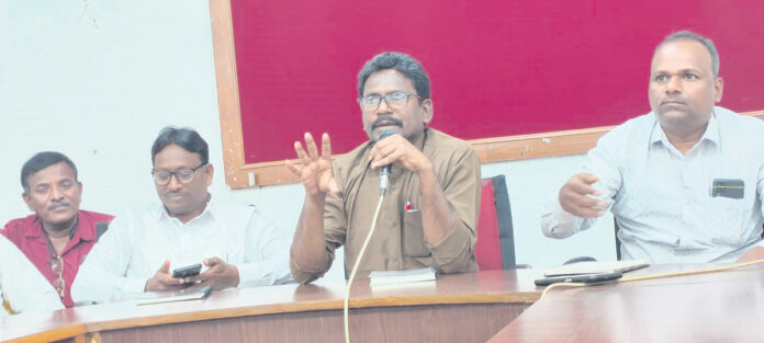 వికలాంగుల పెన్షన్ రూ.6 వేలకు పెంచాలి