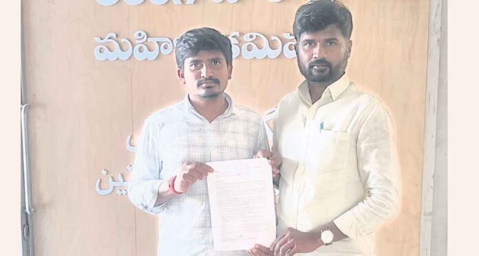 వీఎన్ఆర్ వీజేఐఈటీ గుర్తింపును రద్దు చేయాలి