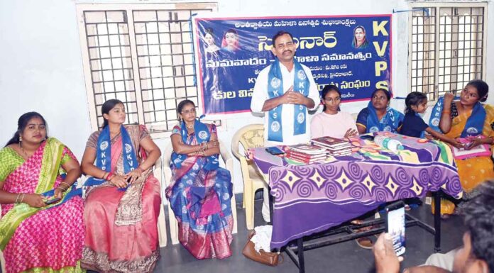 మనువాదంపై మహిళలు తిరగబడాలి