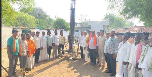 ప్రజల కోసమే పని చేస్తా యువ సర్పంచ్ ఎస్ మహేష్..