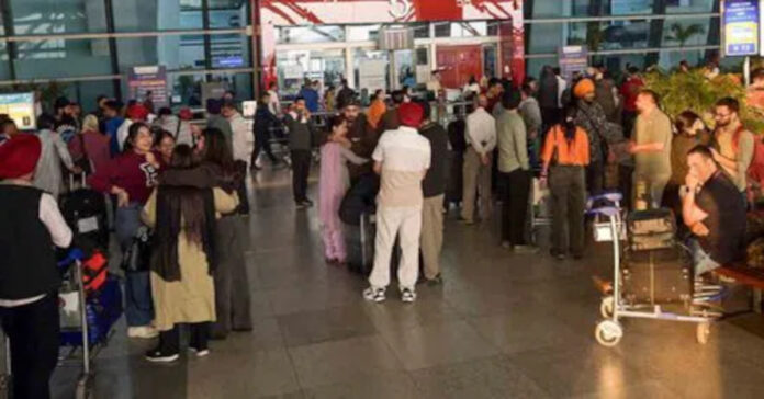 పశ్చిమాసియాలో తీవ్ర ఉద్రిక్తత.. స్వదేశానికి 52 వేల మంది భారతీయులు