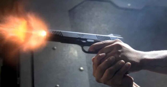 అమెరికాలో కాల్పుల కలకలం.. ముగ్గురు మృతి