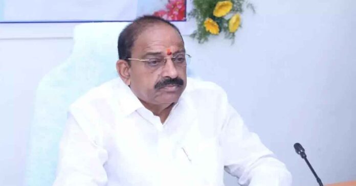 దుబాయ్ లో చిక్కుకుపోయిన మంత్రి తుమ్మల..