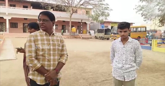 హృదయవిదారక సంఘటన..తండ్రి మృతి.. పరీక్షలకు కుమారుడు