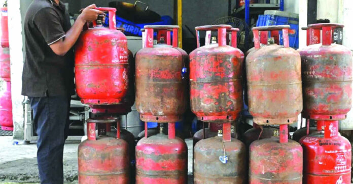 వంట గ్యాస్ సరఫరాపై కేంద్రం కీలక ప్రకటన