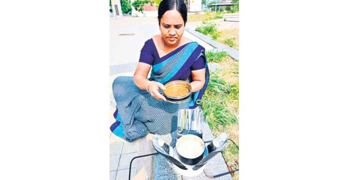 అందరికి ఉపయోగపడేలా సోలార్ కుక్కర్