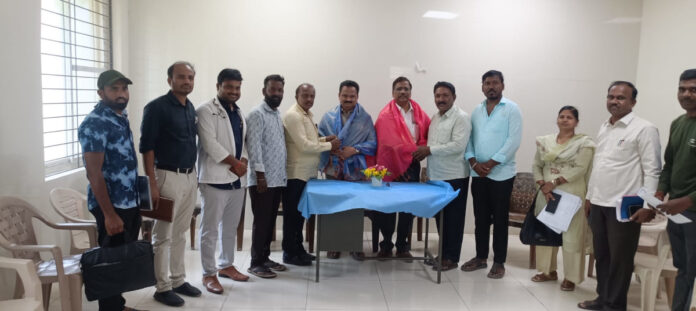 కామారెడ్డి జిల్లా వైద్యాధికారికి ఘన సన్మానం