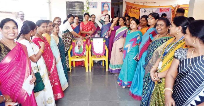 మహిళ అంటేనే పోరాటం