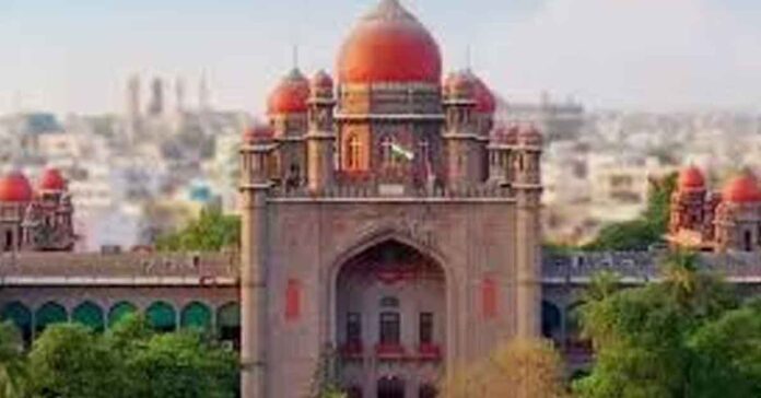 ఇద్దరు ఫిరాయింపు ఎమ్మెల్యేలకు నోటీసులు