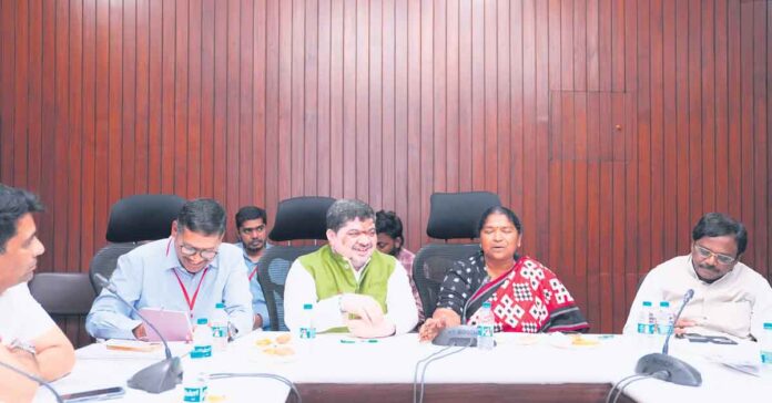 బస్సులు, రూట్లు,స్టేషన్ల అభివృద్ధిపై ఆర్టీసీ కార్యాచరణ