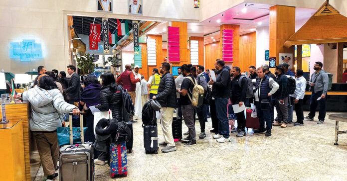 భయం గుప్పెట్లో భారతీయులు