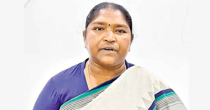 రాష్ట్రాన్ని అష్టదిగ్బంధనం చేస్తున్న బీజేపీ