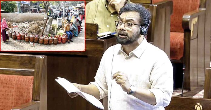 వంటగ్యాస్పై భగ్గుమన్న ప్రతిపక్షం