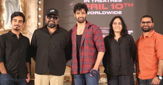 'Decoit'.. an experiment in a new genre