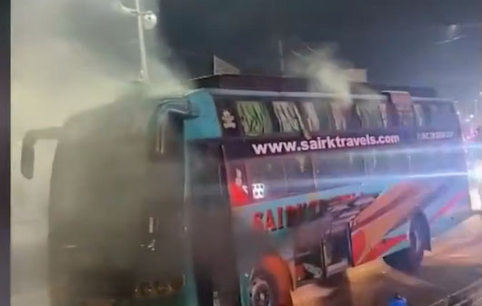 ప్రయివేటు ట్రావెల్స్ బస్సులో మంటలు..