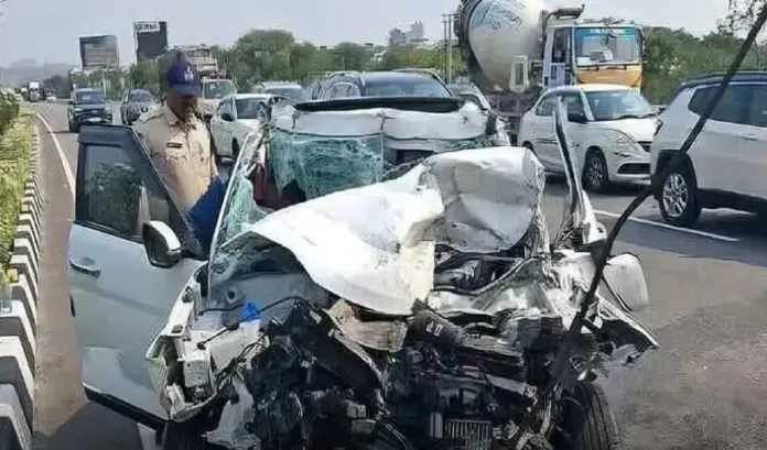 ఔటర్ రింగ్ రోడ్ పై ఘోర రోడ్డు ప్రమాదం.. ఒకరు మృతి