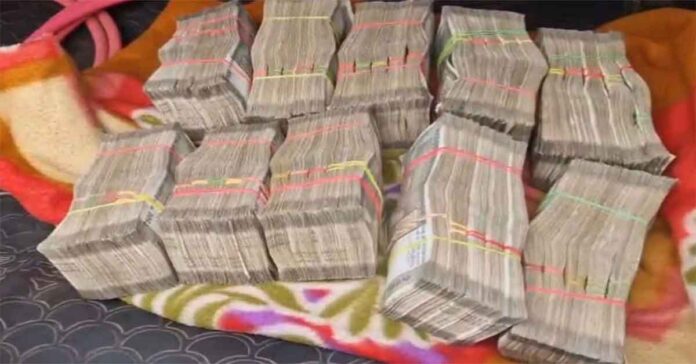 బెంగాల్లో రూ.25 లక్షల నగదు సీజ్