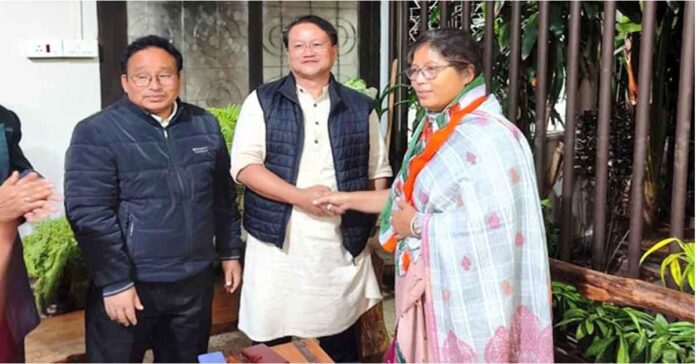 అసోంలో బీజేపీకి షాక్